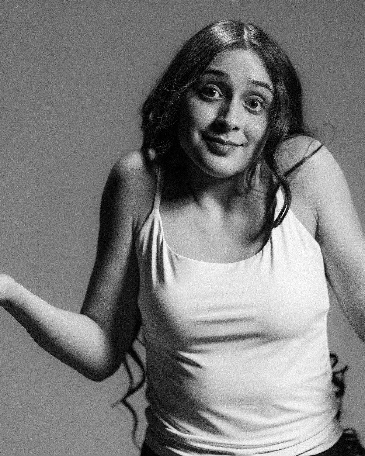 Lola Andrade, fotografía de desconocido para www.ActorsOutlined.com