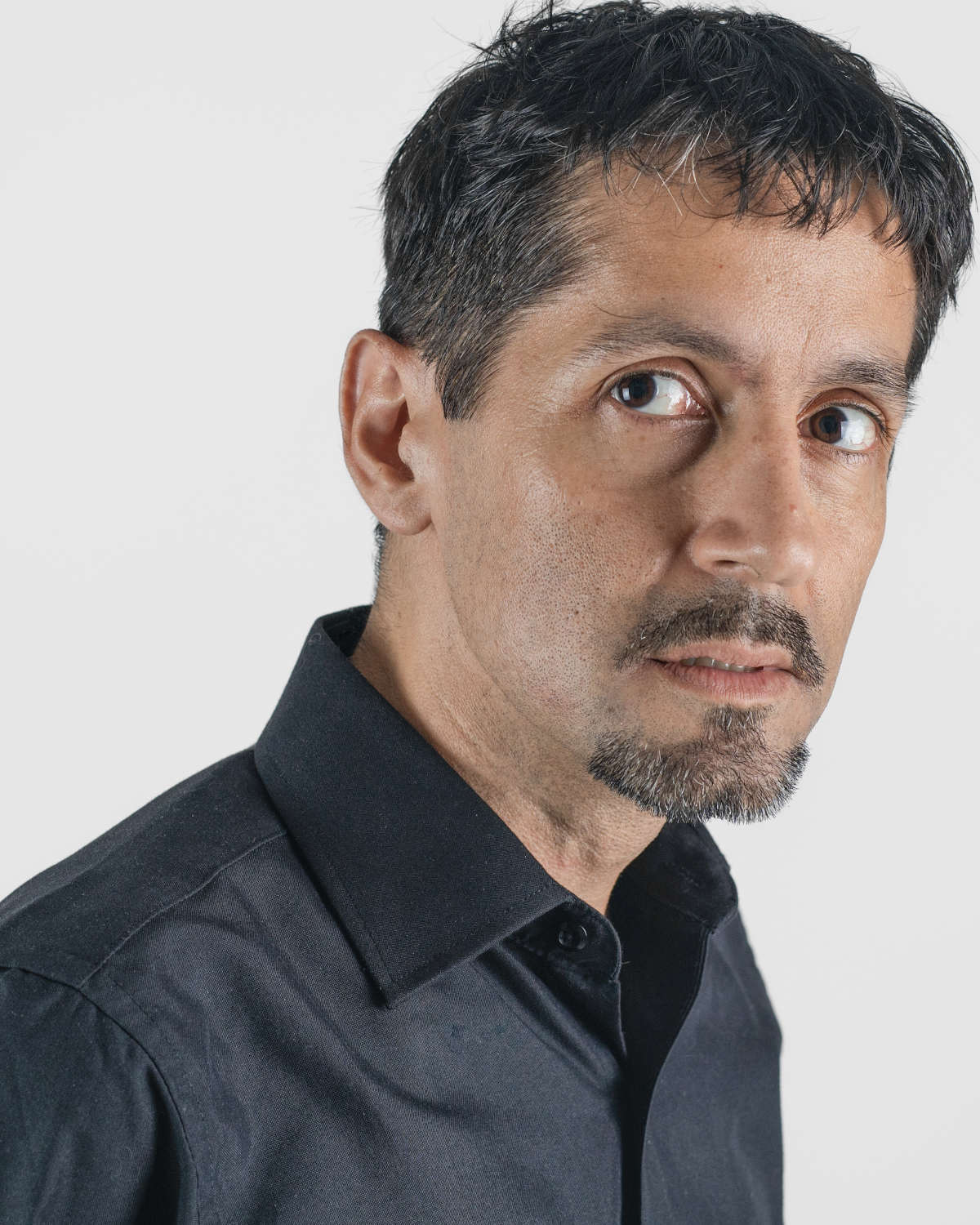 Ricardo Aguirre, fotografía de Victor de la cruz para www.ActorsOutlined.com