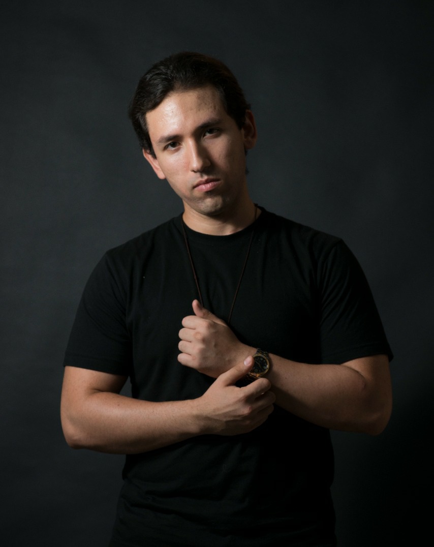 Richie Sotelo, fotografía de Eduardo Gress para www.ActorsOutlined.com