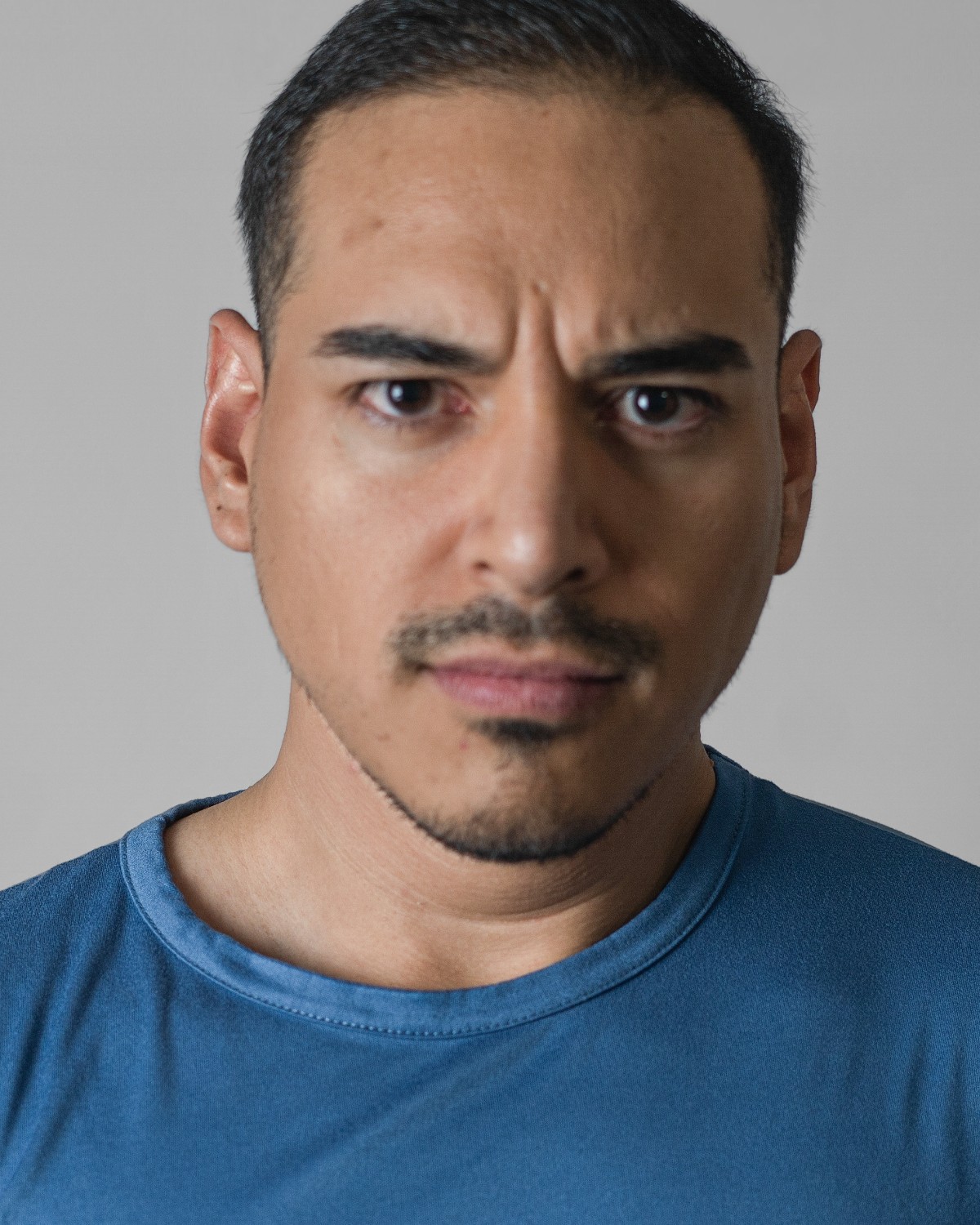 Sergio Balderrama, fotografía de desconocido para www.ActorsOutlined.com