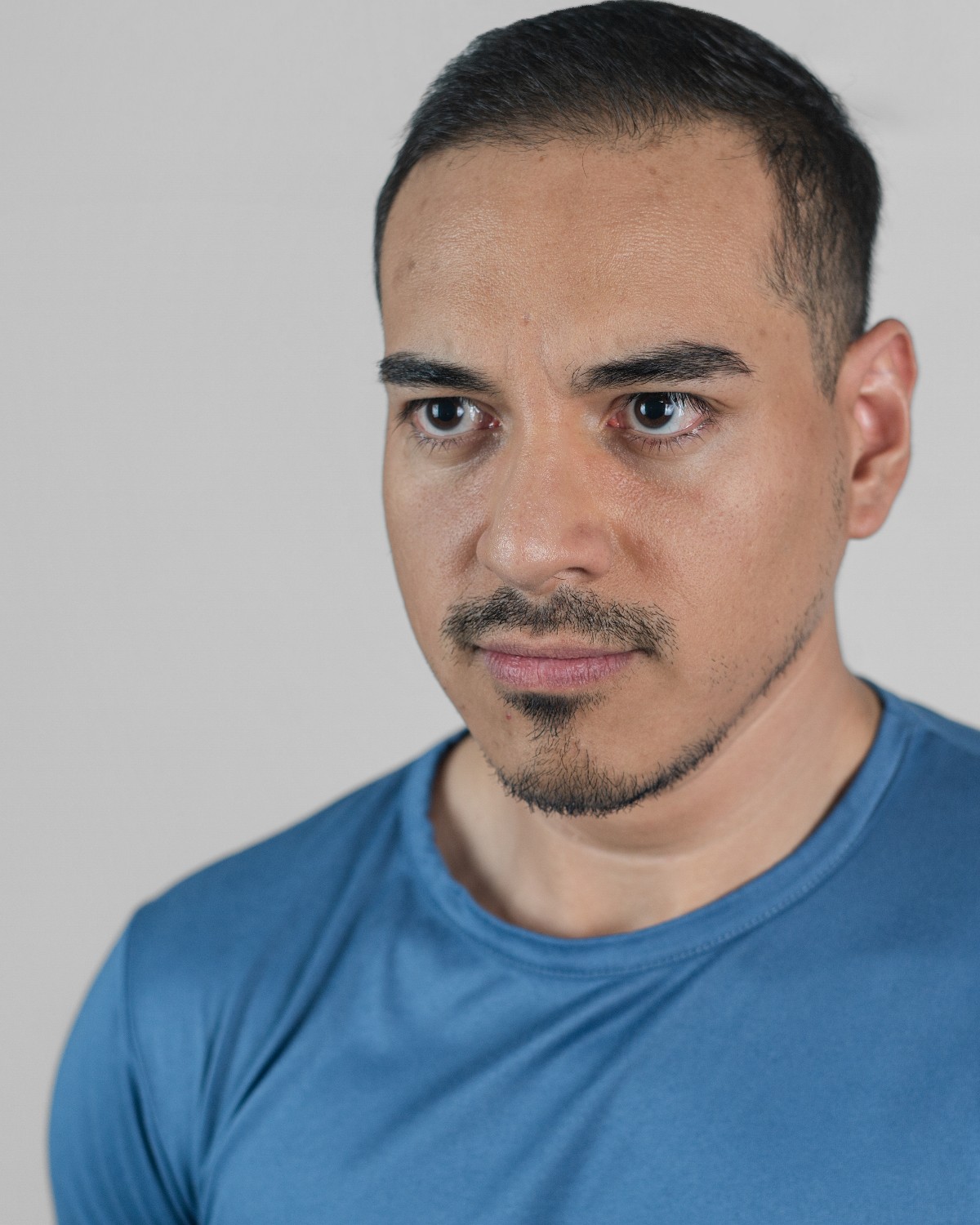 Sergio Balderrama, fotografía de desconocido para www.ActorsOutlined.com